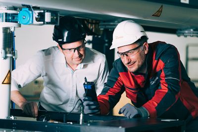 Field Service Engineers 