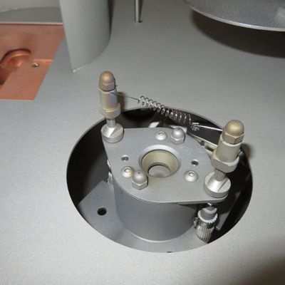 Proces de depunere asistată de ioni