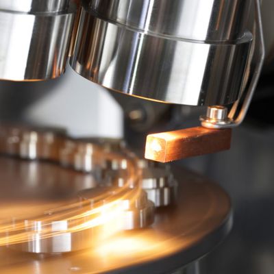 Proces de depunere sub unghi razant (GLAD)